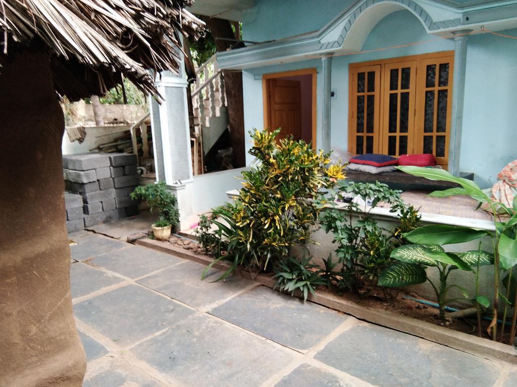 Bobby Guest House Hampi Exterior photo