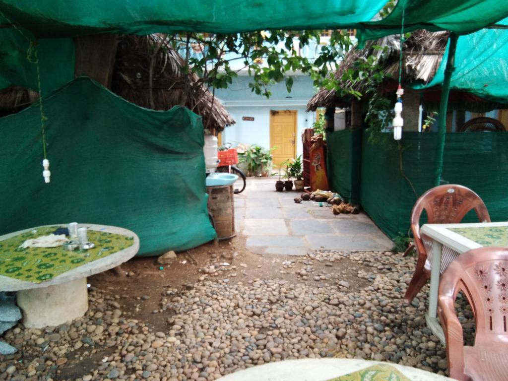 Bobby Guest House Hampi Exterior photo